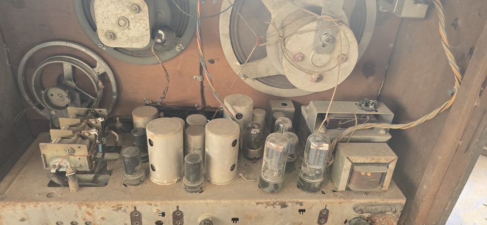 Продаётся радиоприемник,,МИР,,152