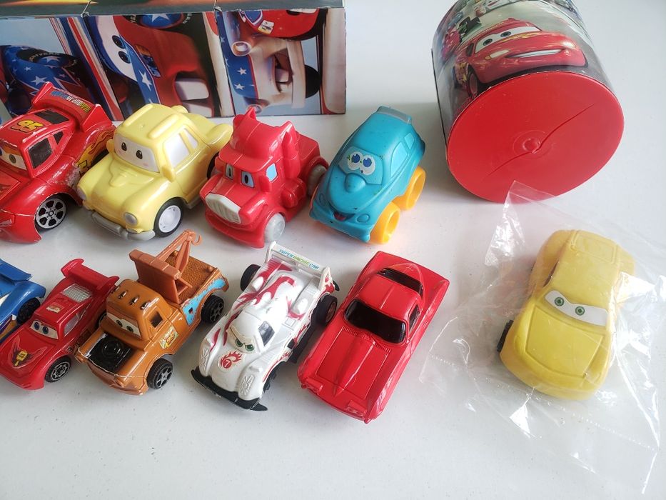 Машинки «Тачки», цена за всё
