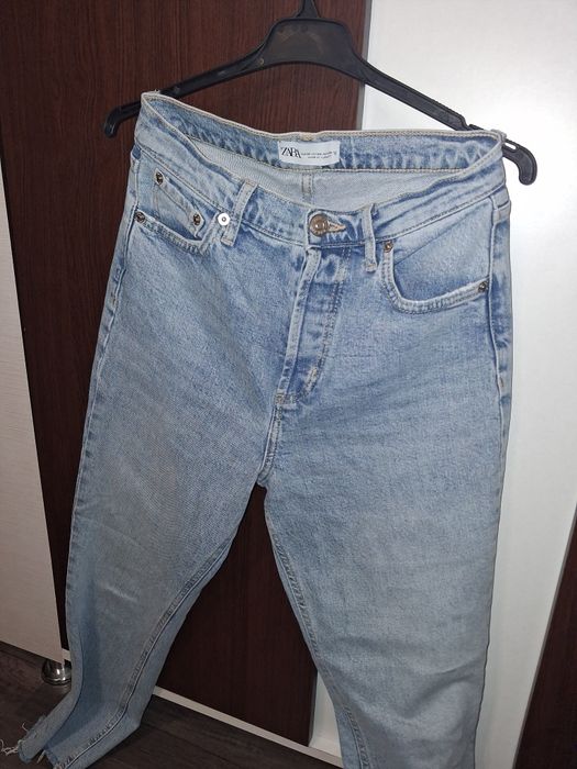 Blugi Zara stare foarte bună