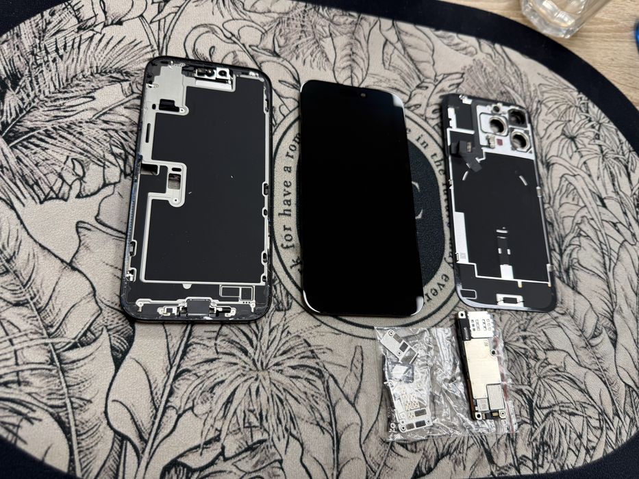 Части за iPhone 16 Pro Max 256gb оригинален