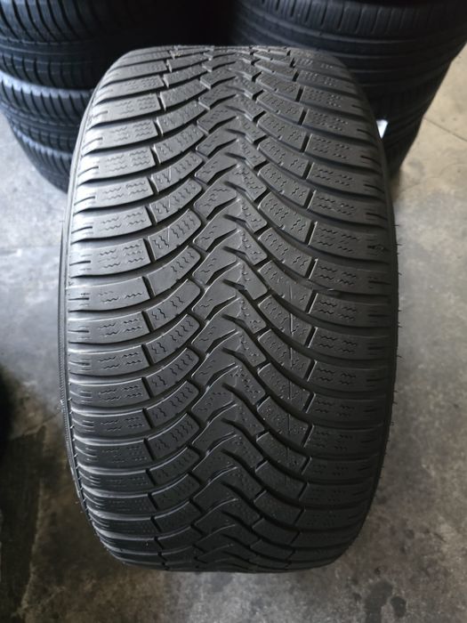 Falken 255/40 R18 99W MS iarnă