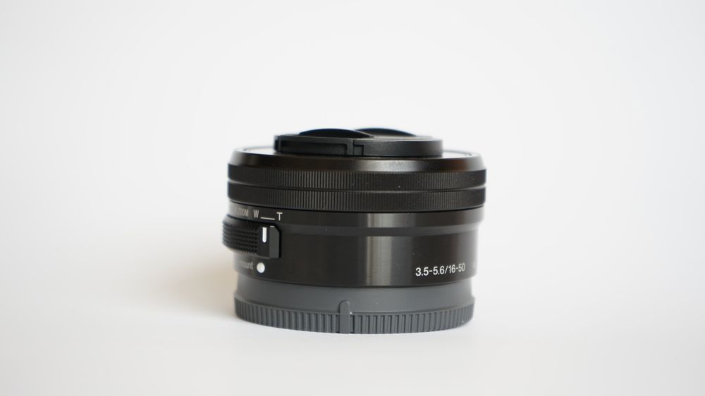 Като нов Sony 16-50 mm OOS F3.5-5.6 E-mount kit Обективът сони