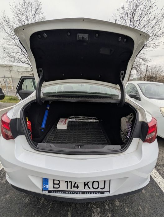 Opel Astra J Notchback,  1.7 CDTI, 110 CP,  2014