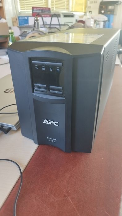 APC smart UPS 1500