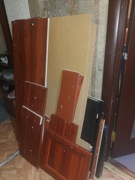 Доски от шкафов отдам даром