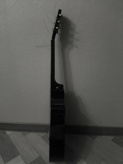 Акустическая гитара