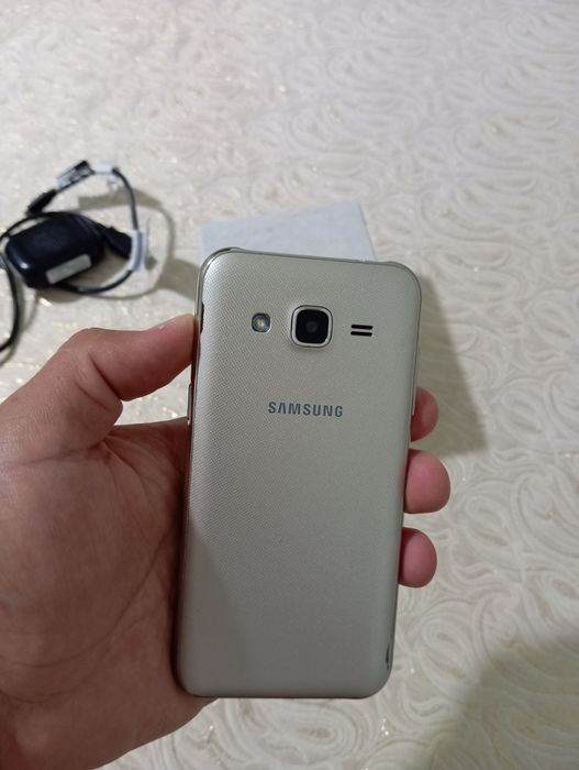 Samsung galaxy J2