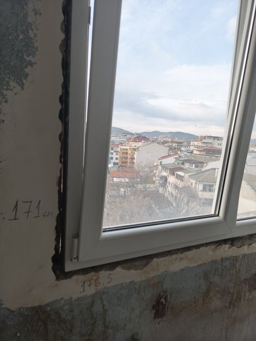 Продавам 5 камерна ПВЦ дограма