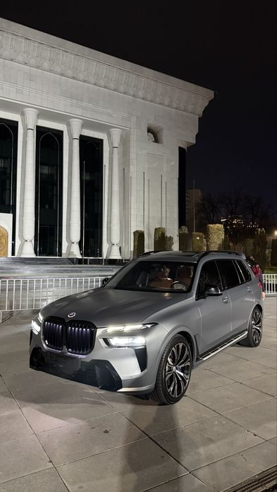 BMW X7 x40. Drive