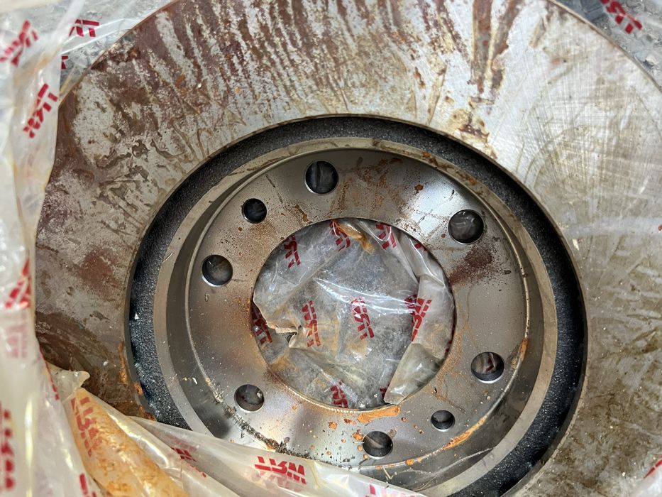 Продам запчати на Mersedes ML w163