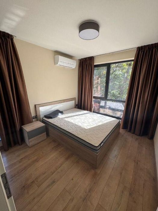 Двустаен апартамент в жк. Христо Смирненски