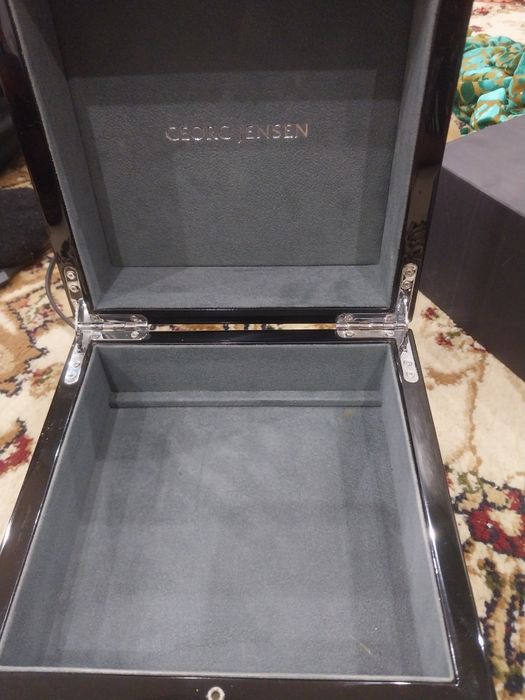 Shkatulka dlya bijuterii zolota I td