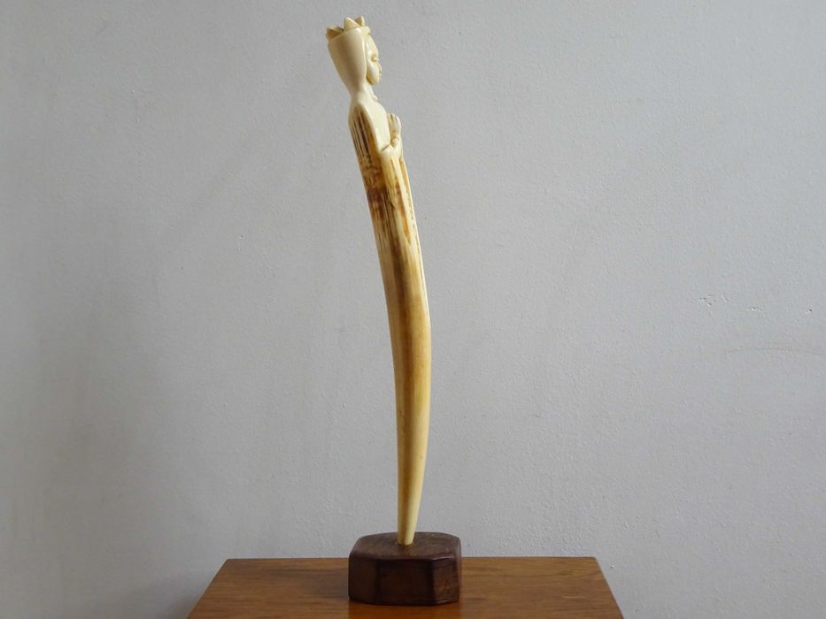 Statueta veche ‘Fecioara Maria’, sculptata manual - UNICAT