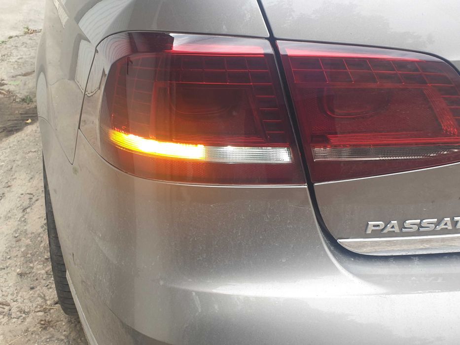 Комплект диодни/Led стопове Depo за Пасат В7 седан.