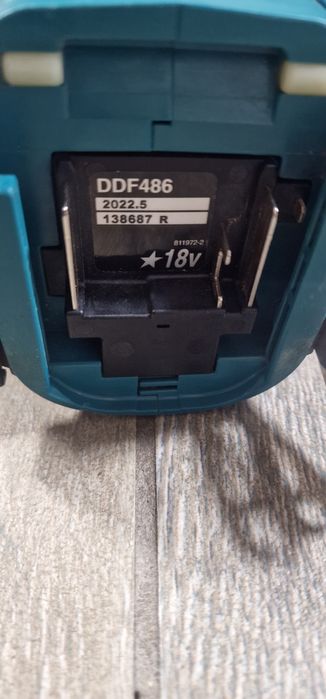 винтоверт Makita DDF486