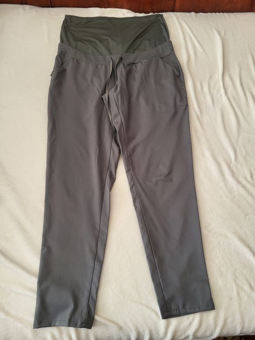 Vand pantaloni gravide M si L H&M