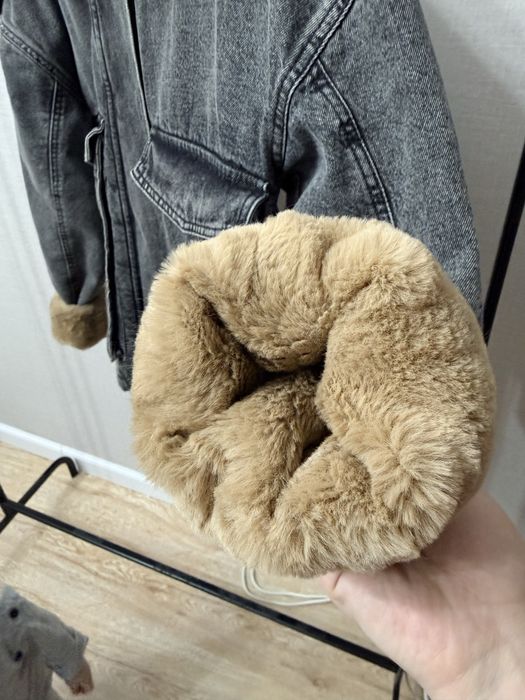 Продам женскую куртку