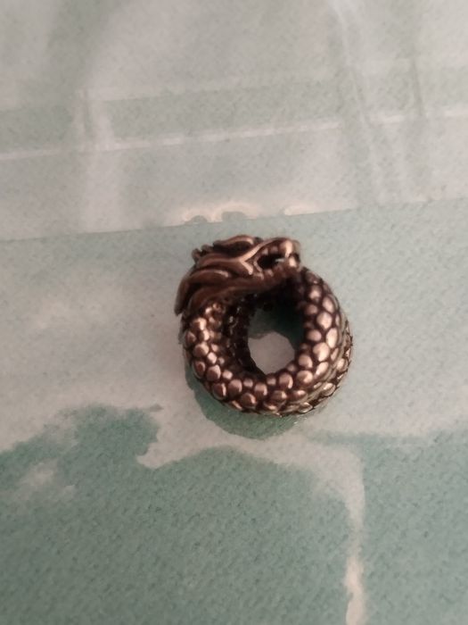 Сребърна гривна тип Пандора с 4 броя талисмани