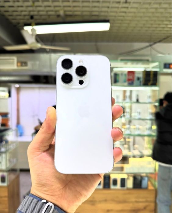 iphone 16 pro white