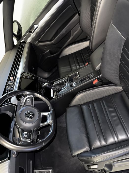VW Passat Variant R-Line 2.0 TDI BiTDI - 239 CP / 176 kW 4Motion DSG – FULL OPTION