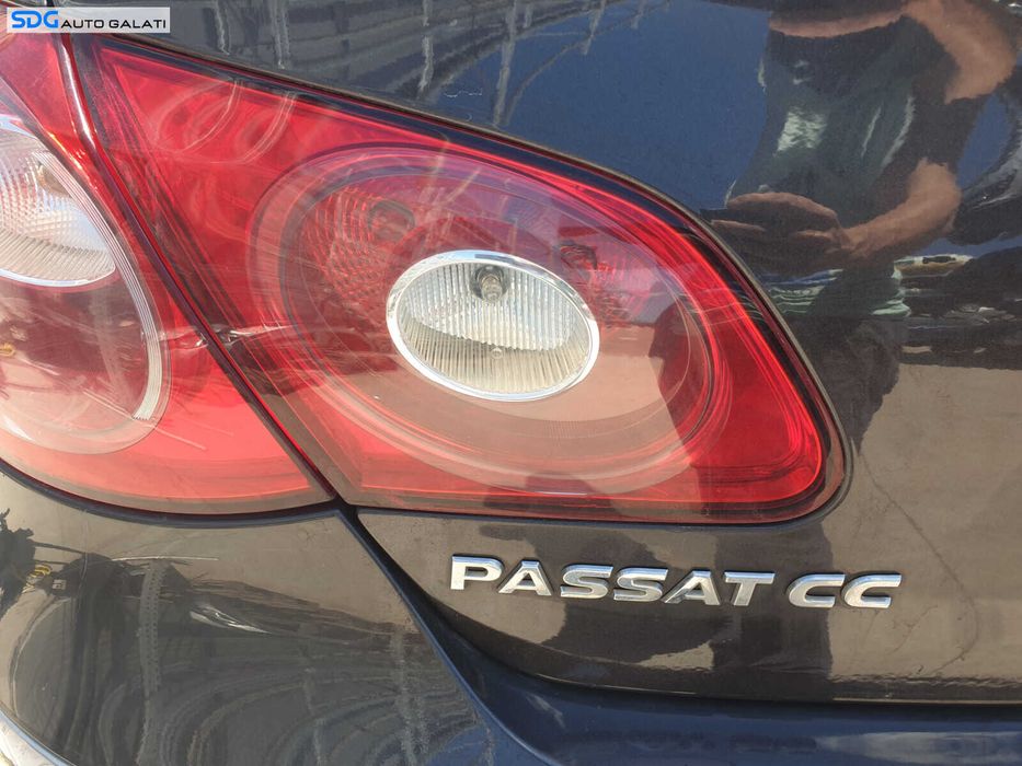 Tripla Lampa Stop Stanga de pe Capota Portbagaj Volkswagen Passat CC 2008 - 2012 [K9982]