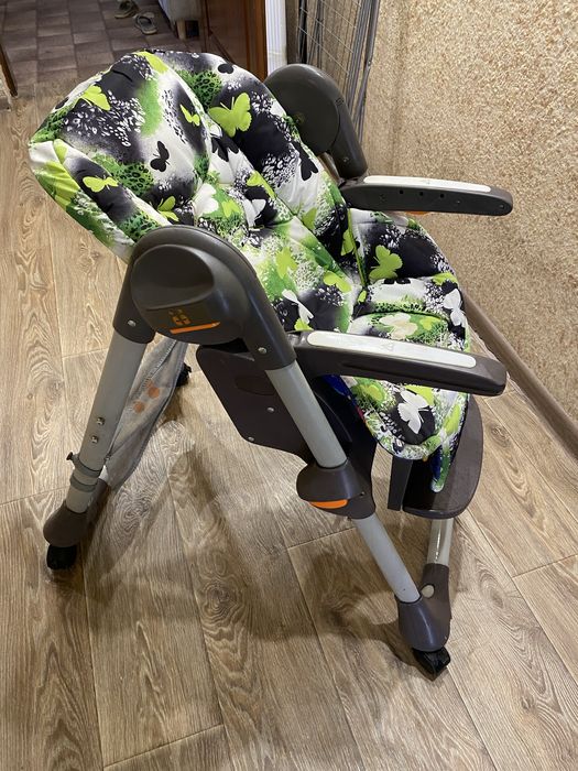 Стул для кормления фирма Chicco