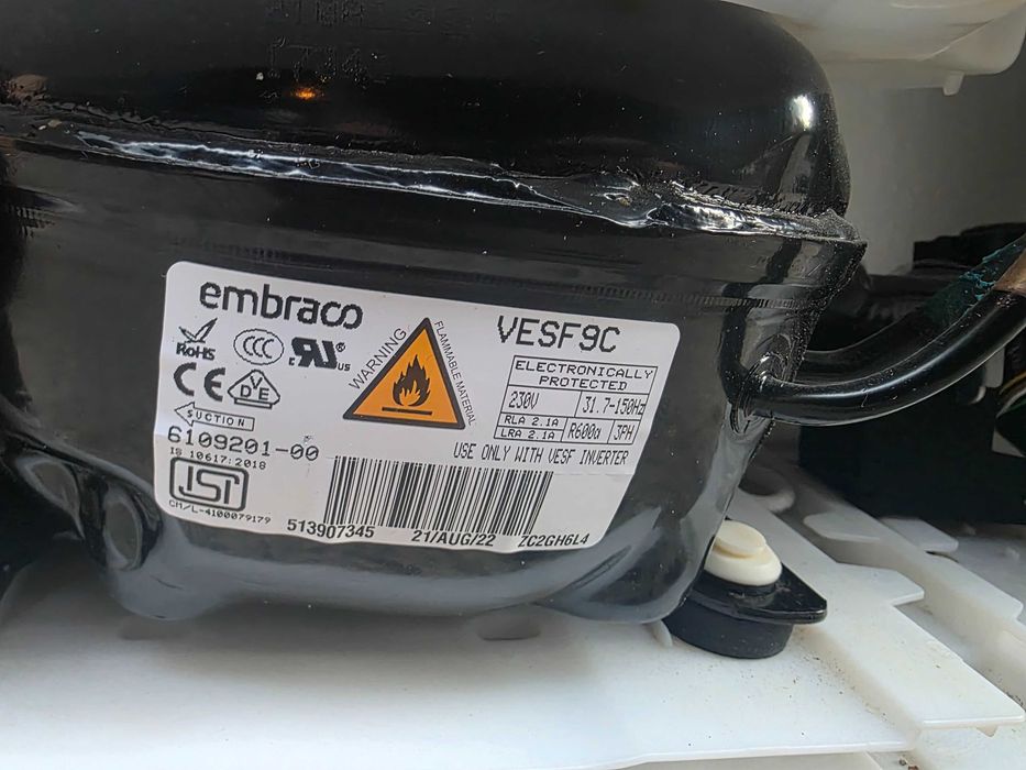 Хладилник за вграждане с фризер Miele kfn 7734 d