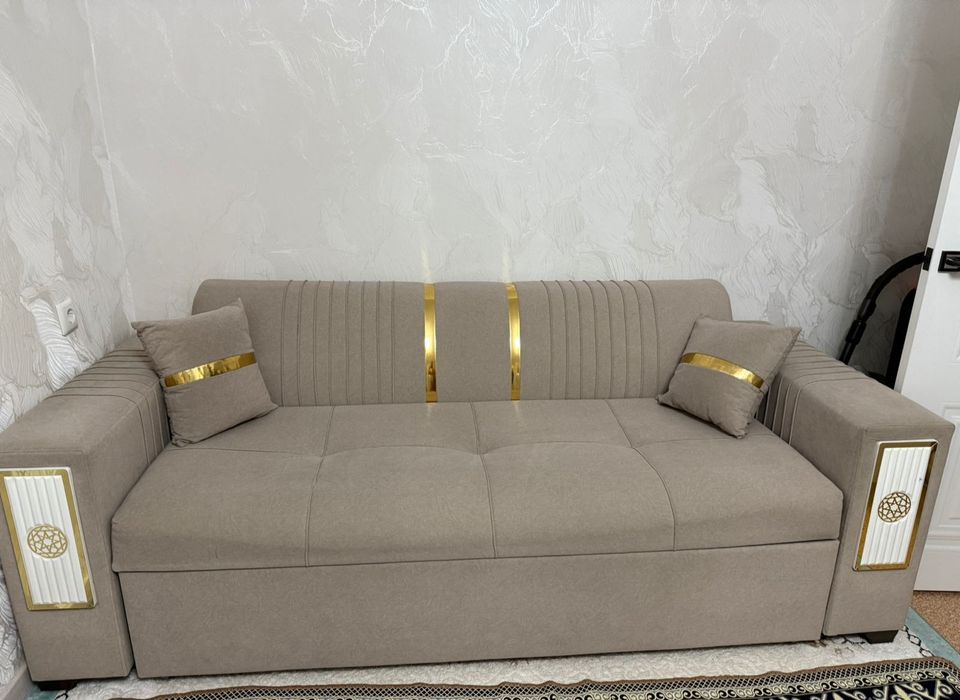 Диван раскладной.