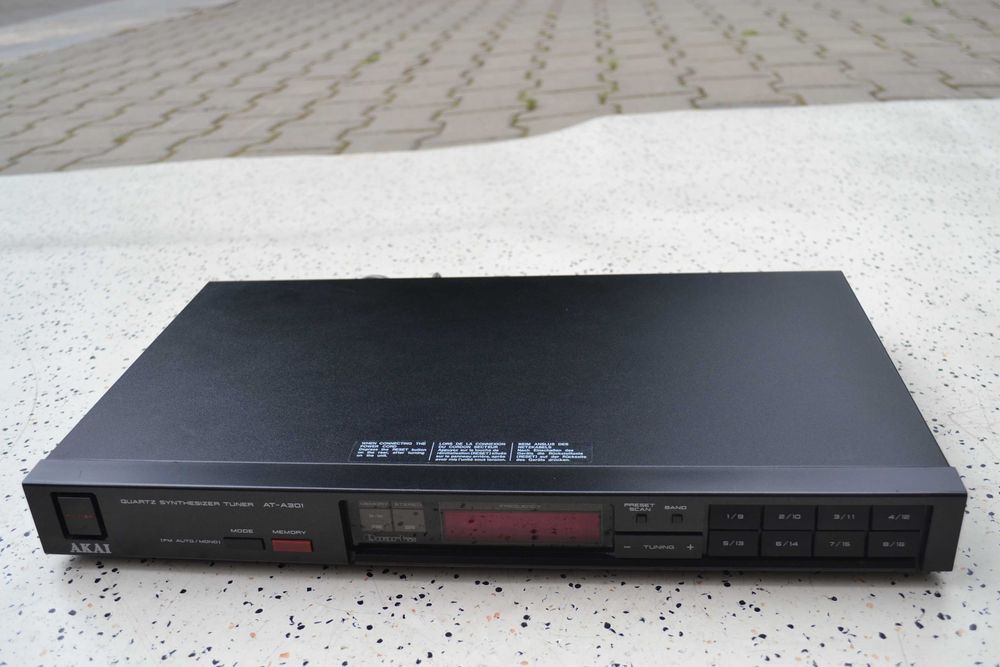 Tuner Akai AT A 301