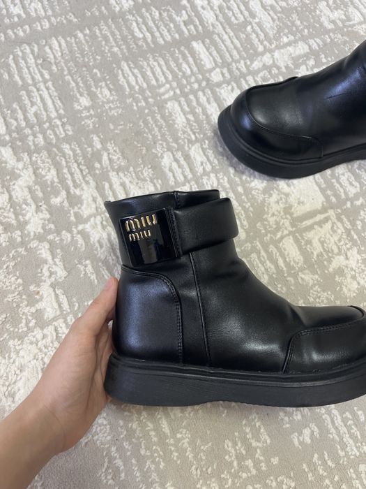 Срочно продам обувь детскую