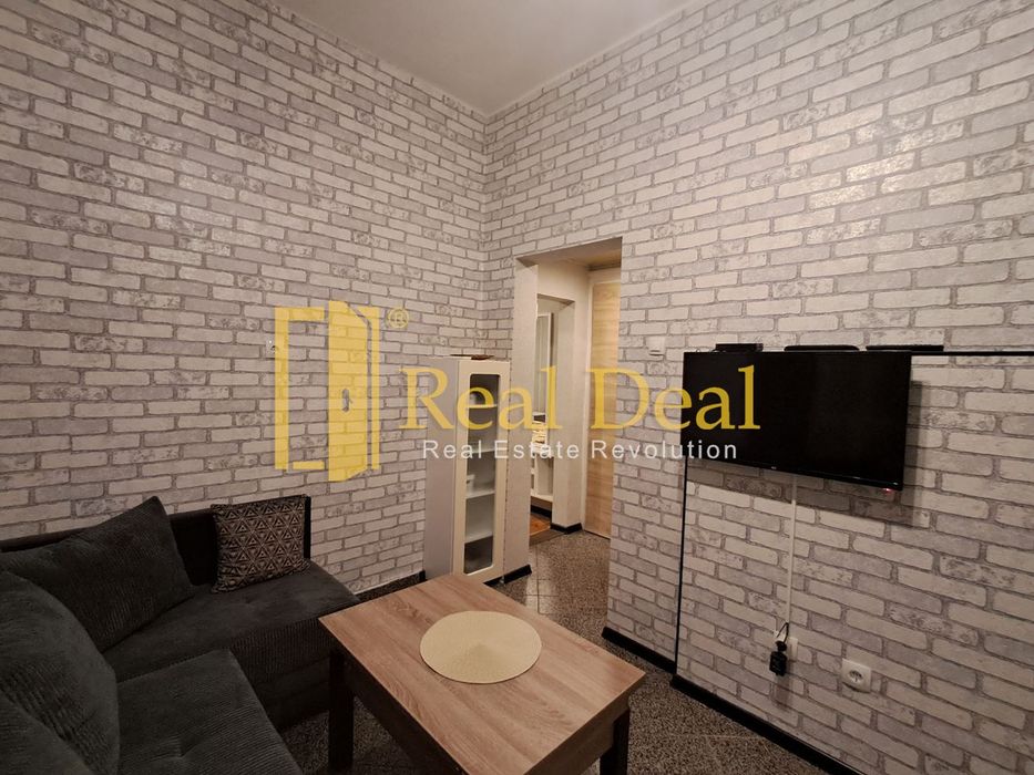 Дава се под наем Двустаен апартамент в София, Център - 35 кв.м за 550 € - Снимка #2