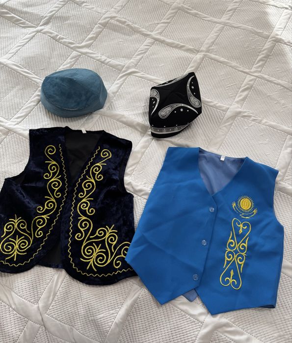 Продам жилетку и тюбетейки