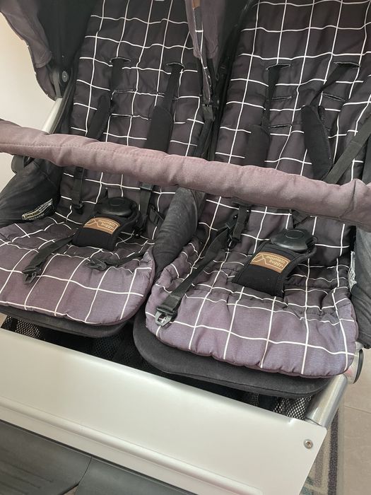 Количка за близнаци Mountain Buggy Duet- с подарък зимни чували!