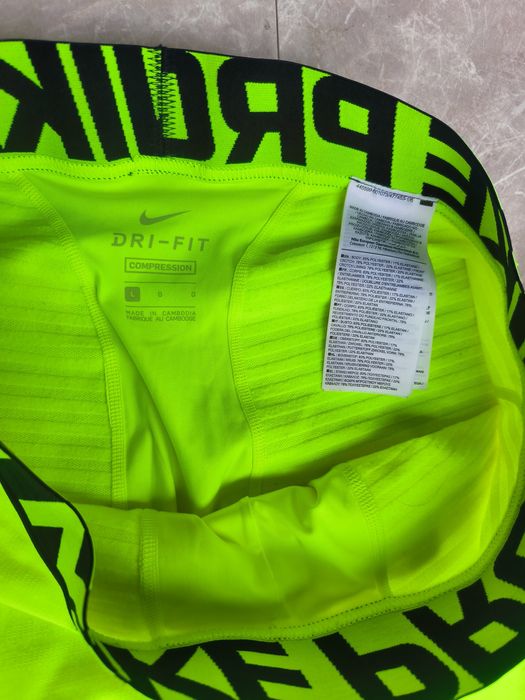 Nike Pro размер L