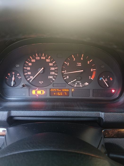 Продам БМВ X5.  Е53.  2005г.Рест.