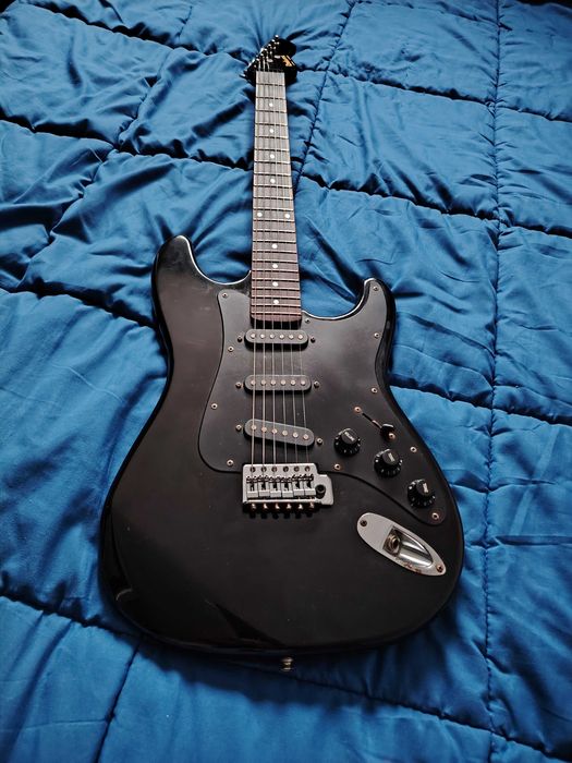 Chitara electrica Rokwood by Hohner LX100