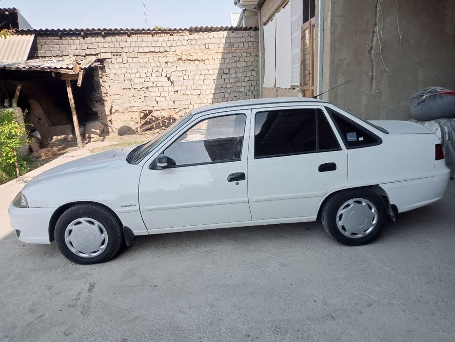 Nexia 2   1.6 sotiladi kraska toza 100%