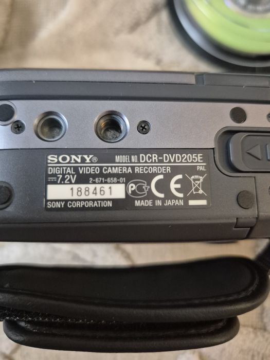 Продаётся мини DVD камера  Sony DCR‑DVD205E