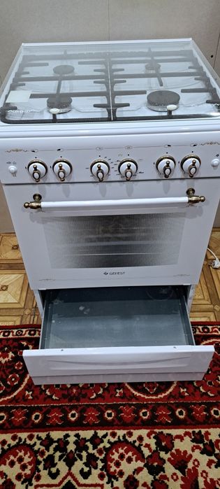 Продам газ плиту