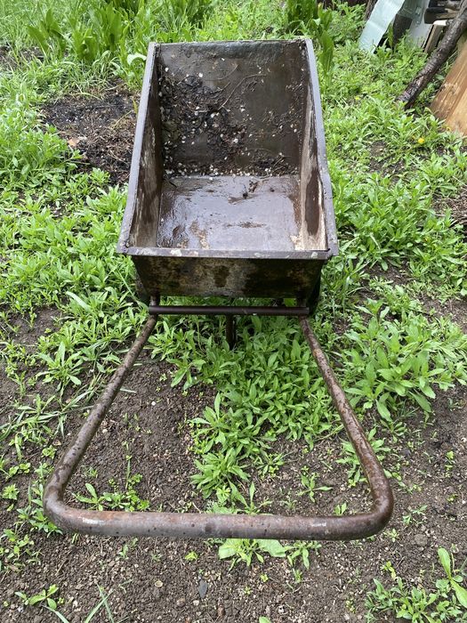 Тачка (тележка) ручная, советского производства