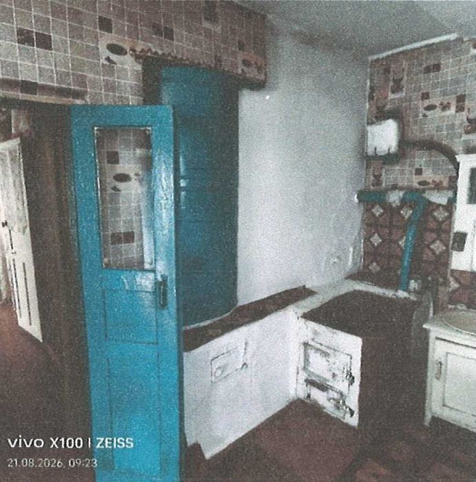 Двухкомнатный жилой дом (торг)
