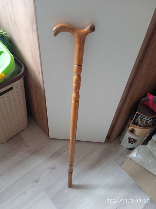 Трость резная деревянная