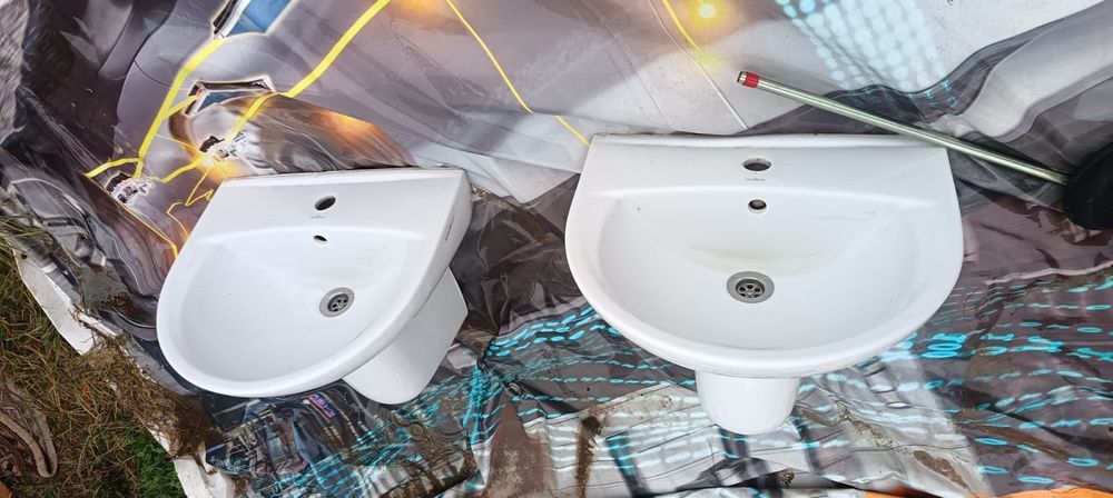 Lavoare/Chiuvete cu picior