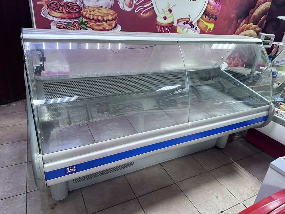 Холодильник витринный