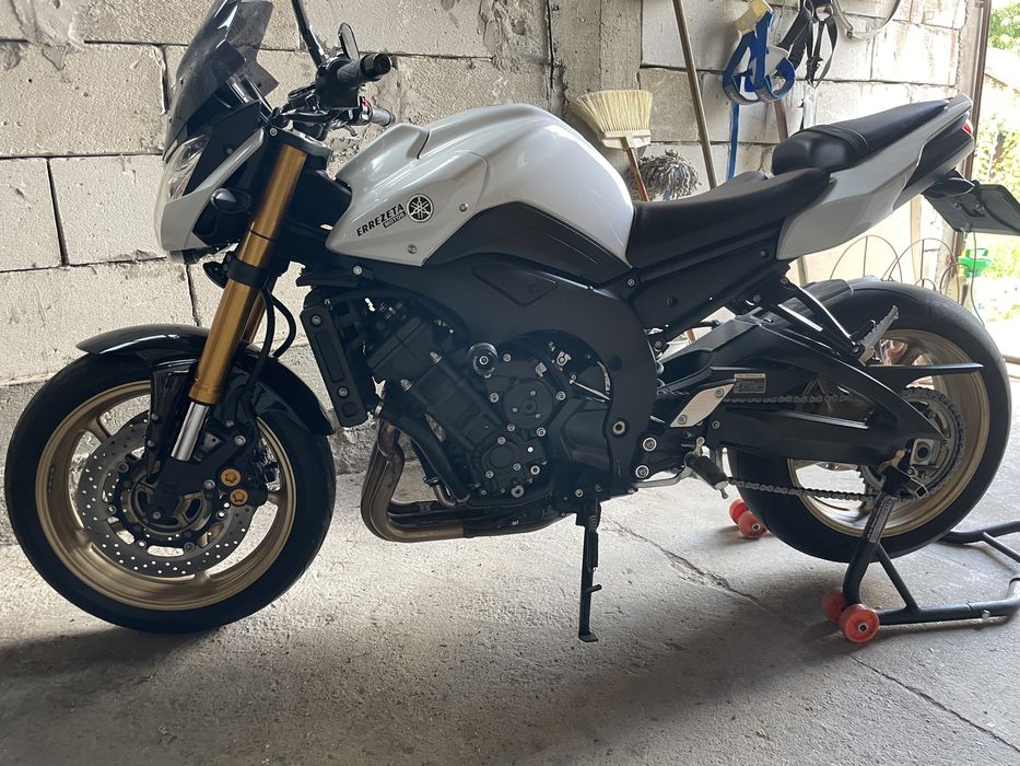 Vând Yamaha FZ8 (20.000 km)