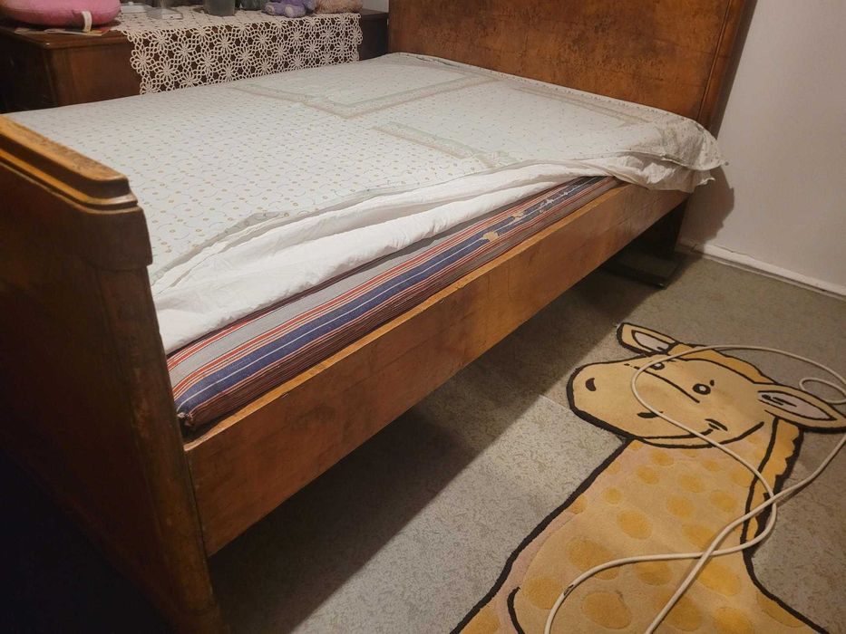 Set mobila dormitor din furnir de lemn de trandafir, de epoca