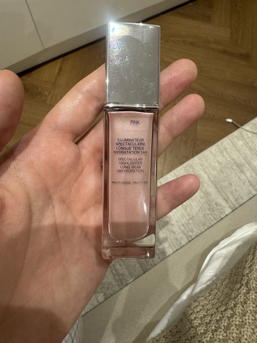 Хайлайтер Диор в красивом оттенке