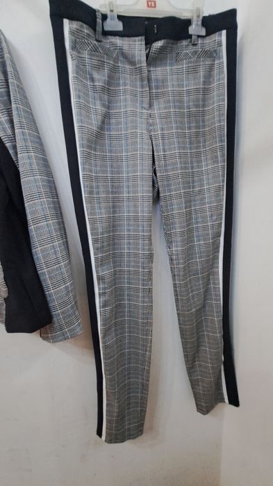 Пролетен костюм Marccain спортно елегантен