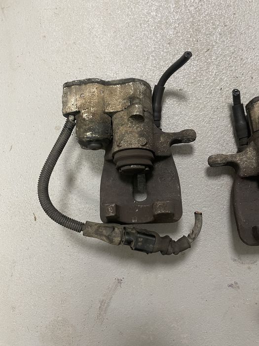 Etrier complet cu motoras spate Audi A8 D3 stanga dreapta