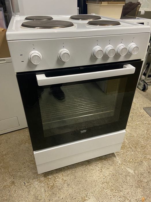 Плита Beko электрическая.